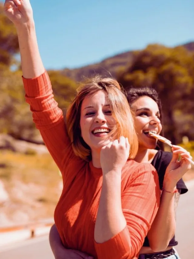 solo travel groups